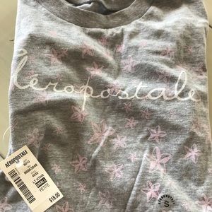 Women’s Aeropostale gray t-shirt